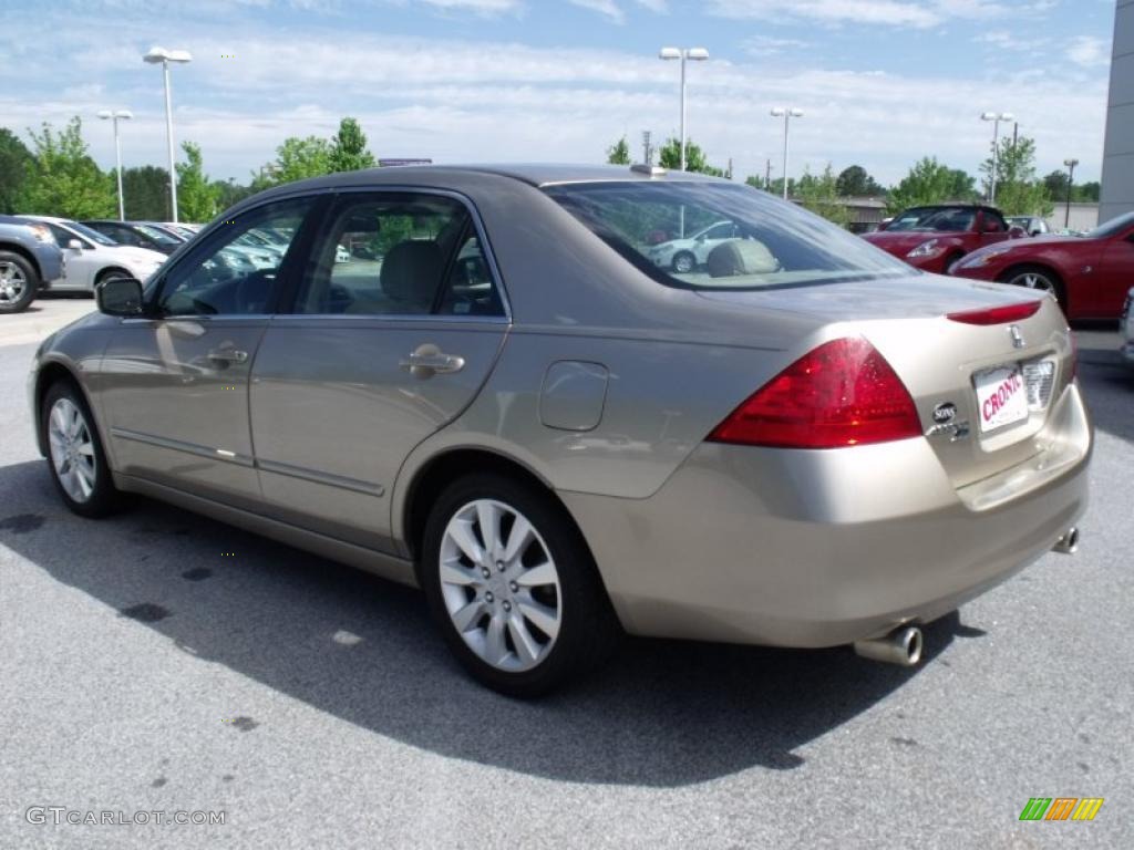 2006 Accord EX-L V6 Sedan - Desert Mist Metallic / Ivory photo #3