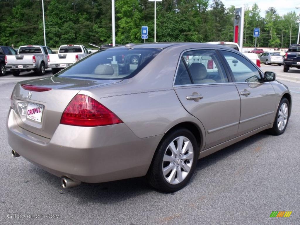 2006 Accord EX-L V6 Sedan - Desert Mist Metallic / Ivory photo #5