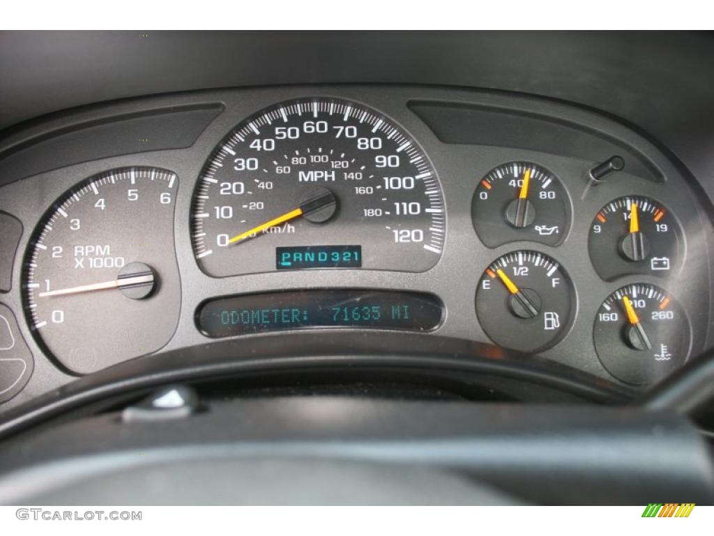 2004 Silverado 1500 Regular Cab - Summit White / Medium Gray photo #32