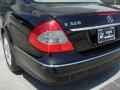 Black - E 320 BlueTEC Sedan Photo No. 9