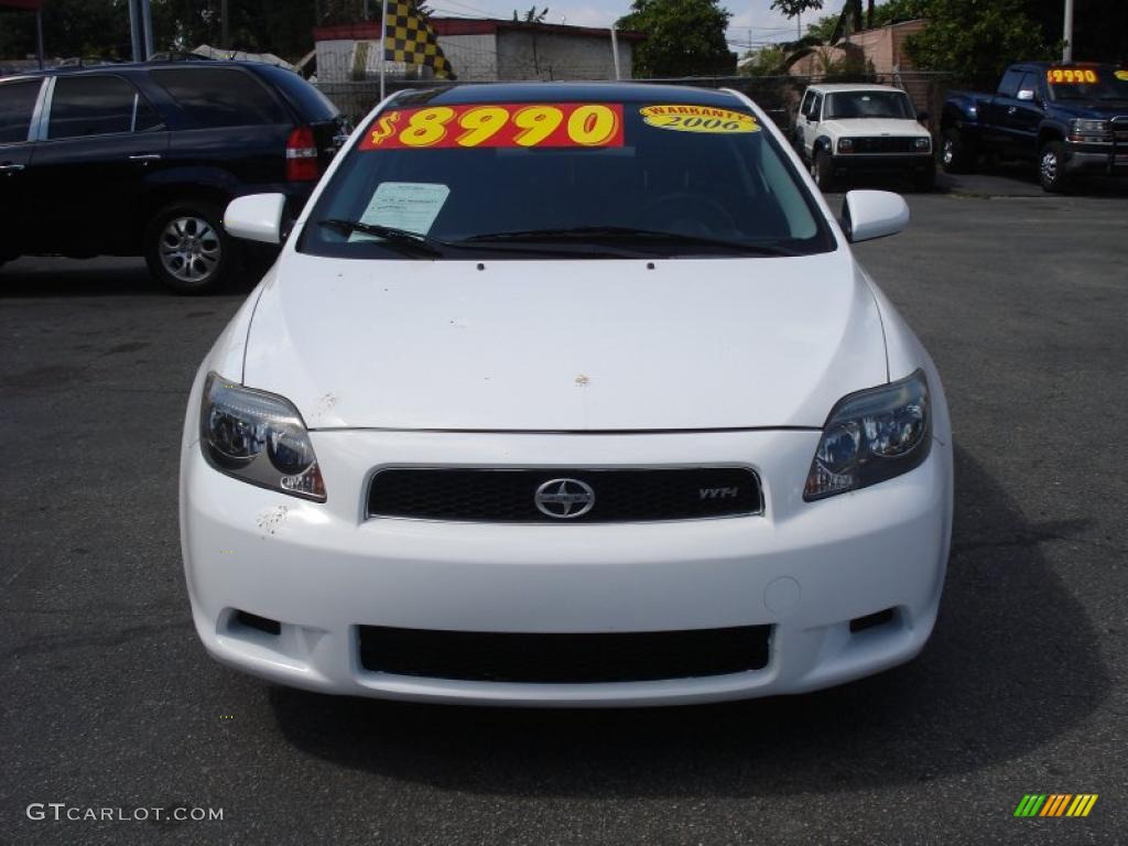 2006 tC  - Super White / Dark Charcoal photo #2