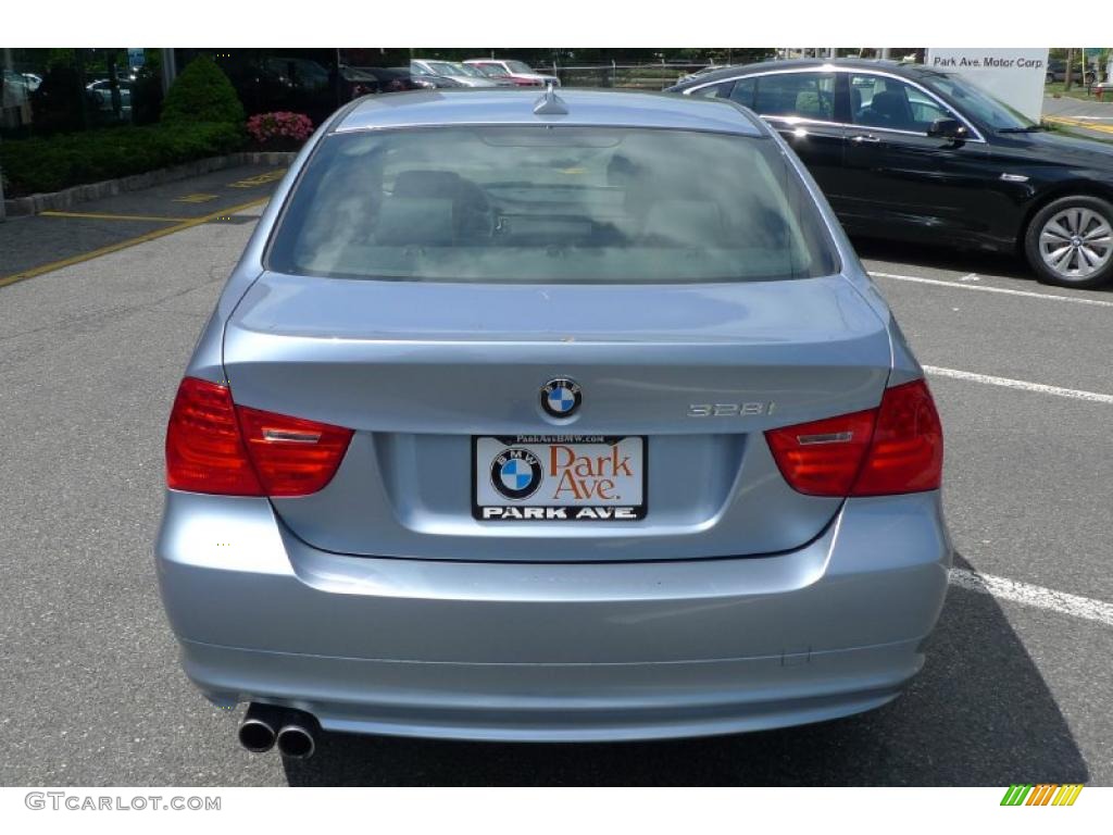 2010 3 Series 328i xDrive Sedan - Blue Water Metallic / Black photo #11