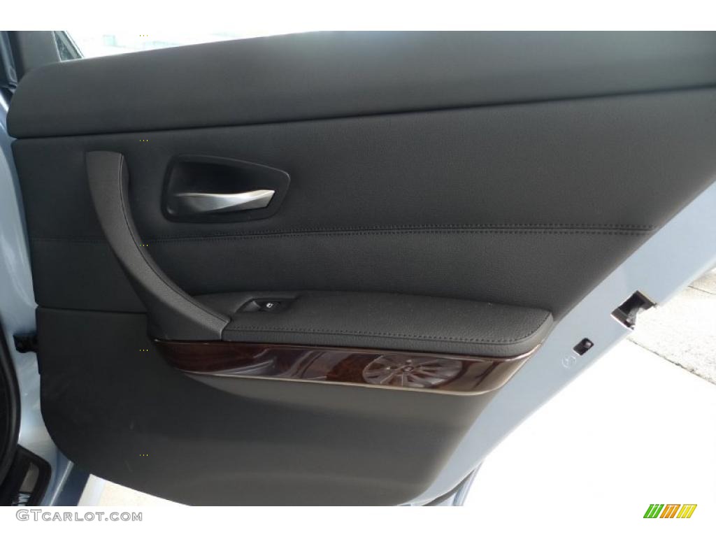2010 3 Series 328i xDrive Sedan - Blue Water Metallic / Black photo #32