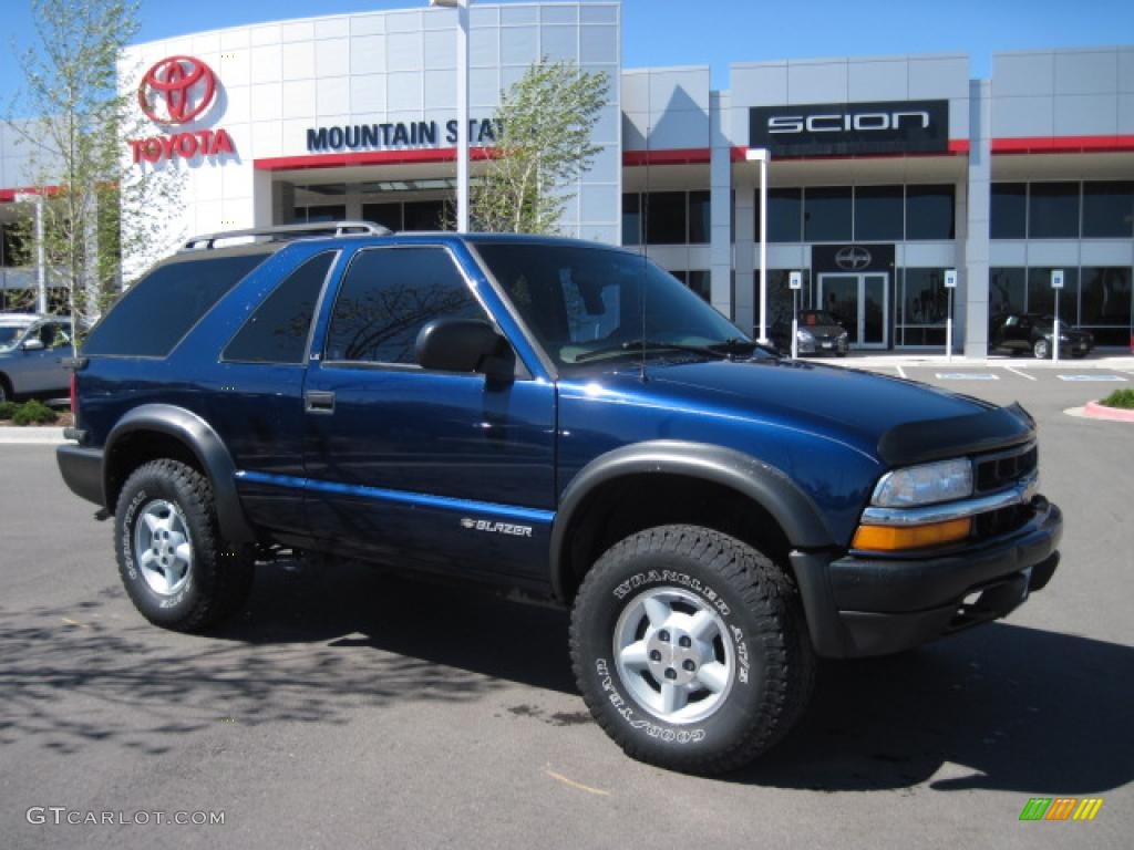 2000 Blazer LS 4x4 - Indigo Blue Metallic / Medium Gray photo #1