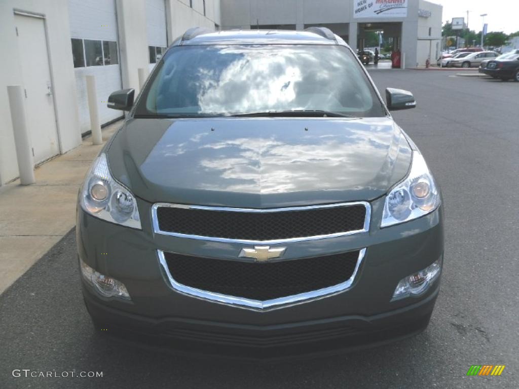2010 Traverse LT - Cyber Gray Metallic / Dark Gray/Light Gray photo #6
