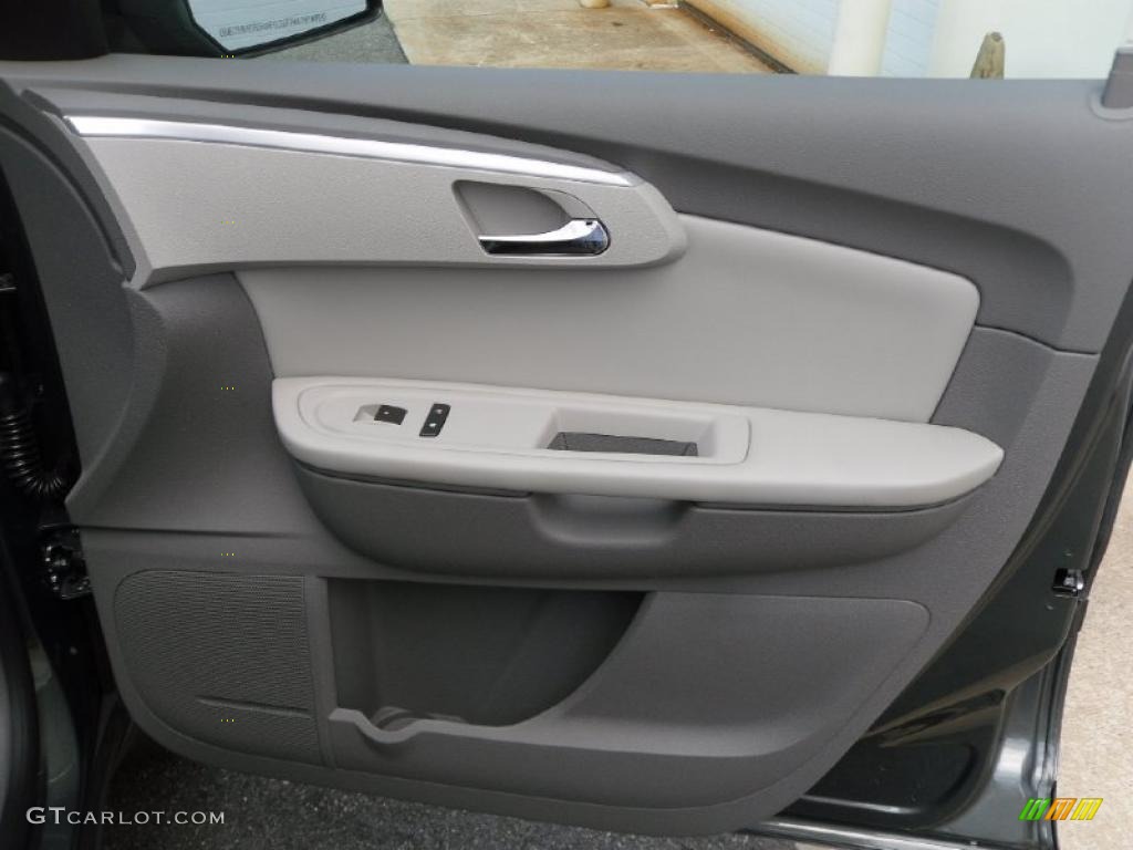 2010 Traverse LT - Cyber Gray Metallic / Dark Gray/Light Gray photo #20