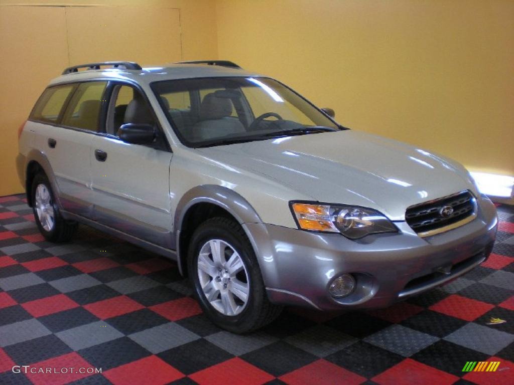 2005 Outback 2.5i Wagon - Champagne Gold Opal / Taupe photo #1