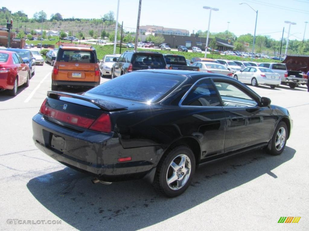 1999 Accord LX Coupe - Flamenco Black Pearl / Charcoal photo #7
