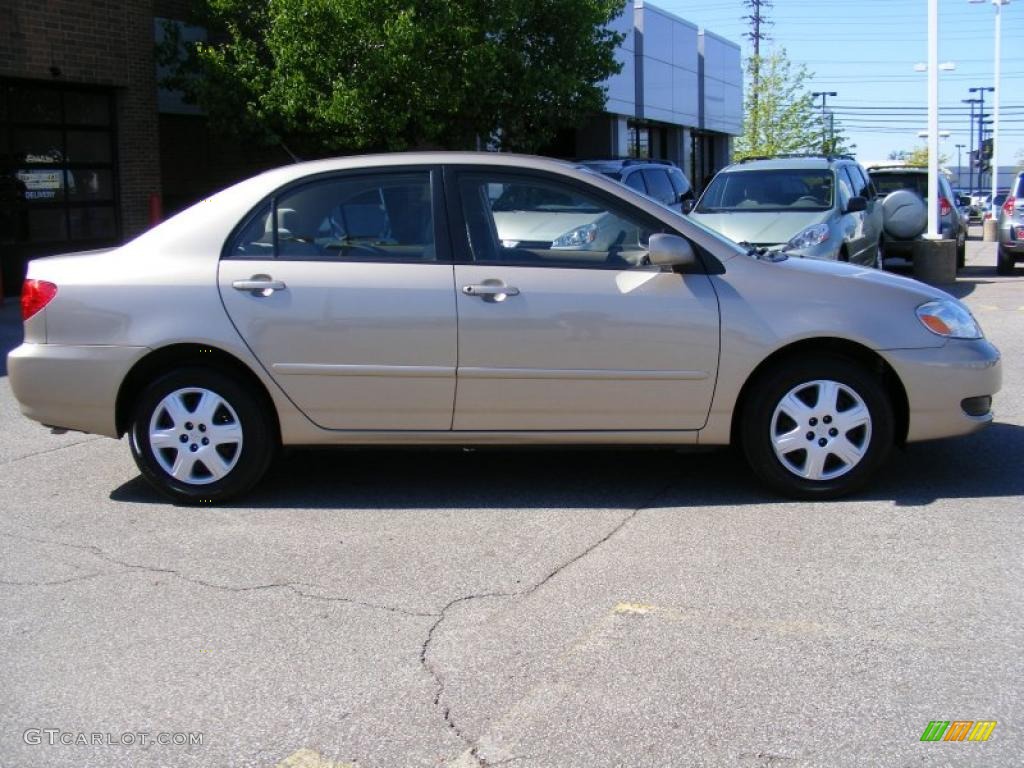 2006 Corolla LE - Desert Sand Mica / Beige photo #2