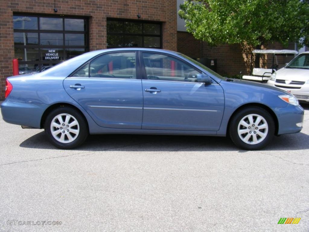 2003 Camry XLE - Catalina Blue Metallic / Stone photo #2