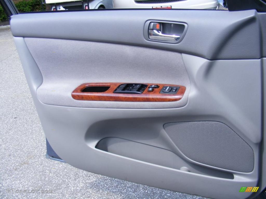 2003 Camry XLE - Catalina Blue Metallic / Stone photo #22