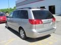 2007 Silver Shadow Pearl Toyota Sienna LE  photo #3