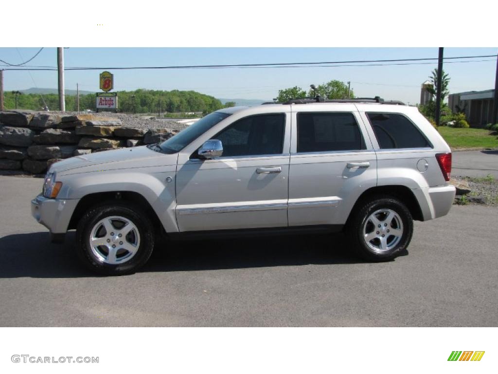 2007 Grand Cherokee Limited 4x4 - Light Graystone Pearl / Khaki photo #1
