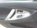 Super White - Camry SE Photo No. 12