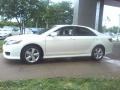 Super White - Camry SE Photo No. 18