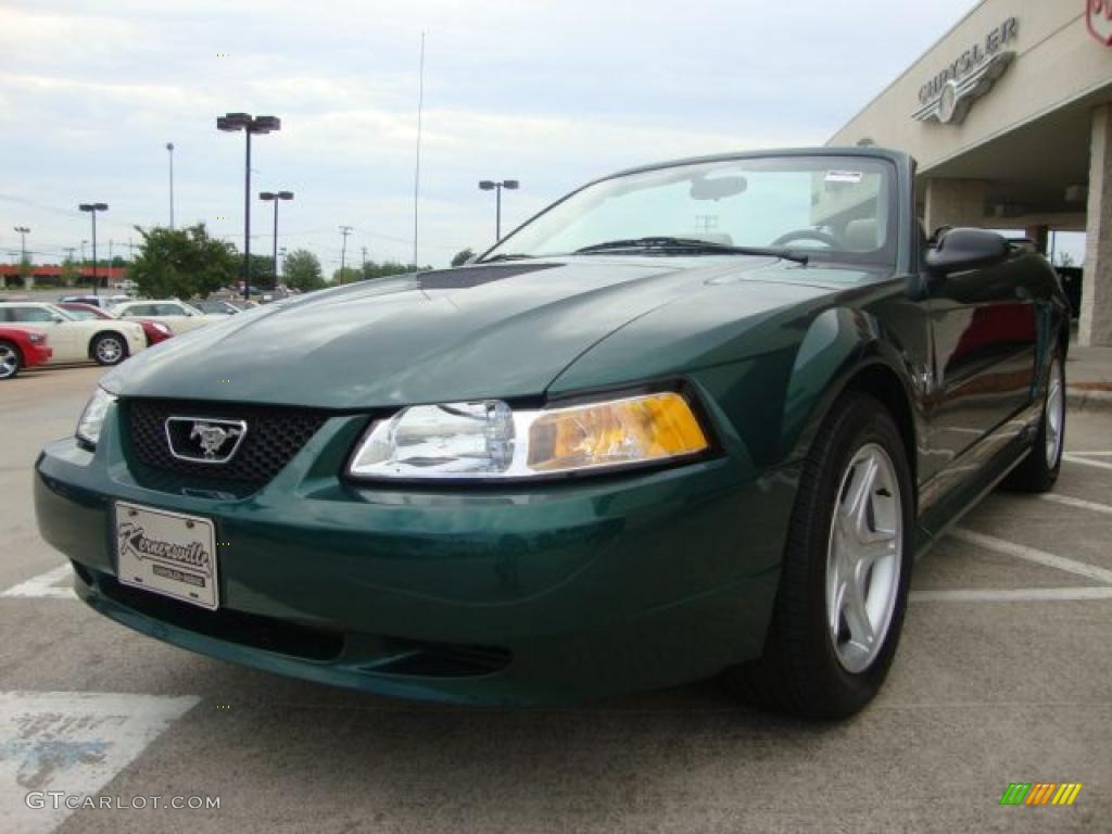 2001 Mustang V6 Convertible - Tropic Green metallic / Medium Parchment photo #7