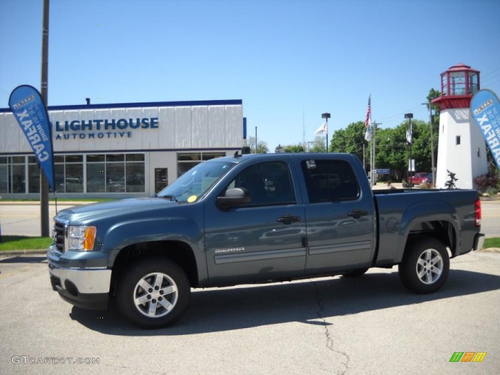 2010 Sierra 1500 SLE Crew Cab - Stealth Gray Metallic / Ebony photo #2