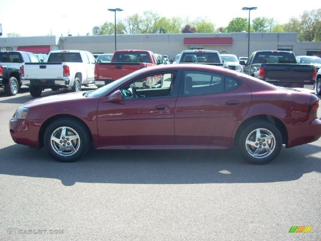 2005 Grand Prix Sedan - Sport Red Metallic / Dark Pewter photo #1