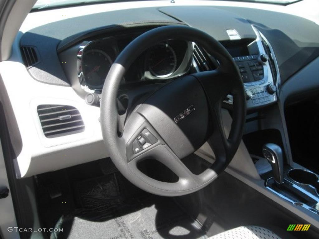 2010 Terrain SLE - Quicksilver Metallic / Light Titanium photo #11