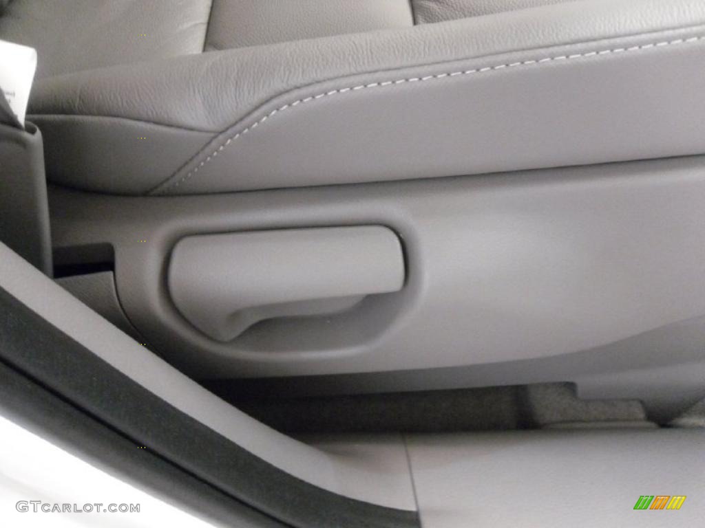 2010 CR-V EX-L - Taffeta White / Gray photo #21