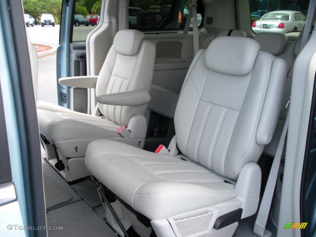 2008 Town & Country Touring - Clearwater Blue Pearlcoat / Medium Slate Gray/Light Shale photo #14