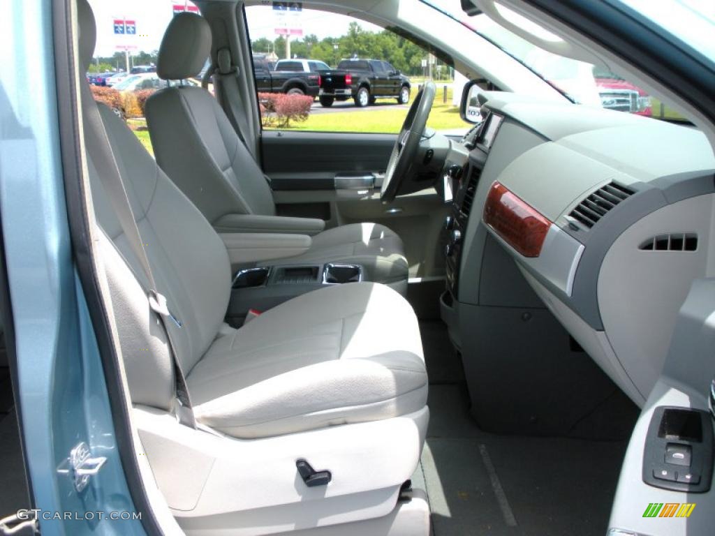 2008 Town & Country Touring - Clearwater Blue Pearlcoat / Medium Slate Gray/Light Shale photo #16