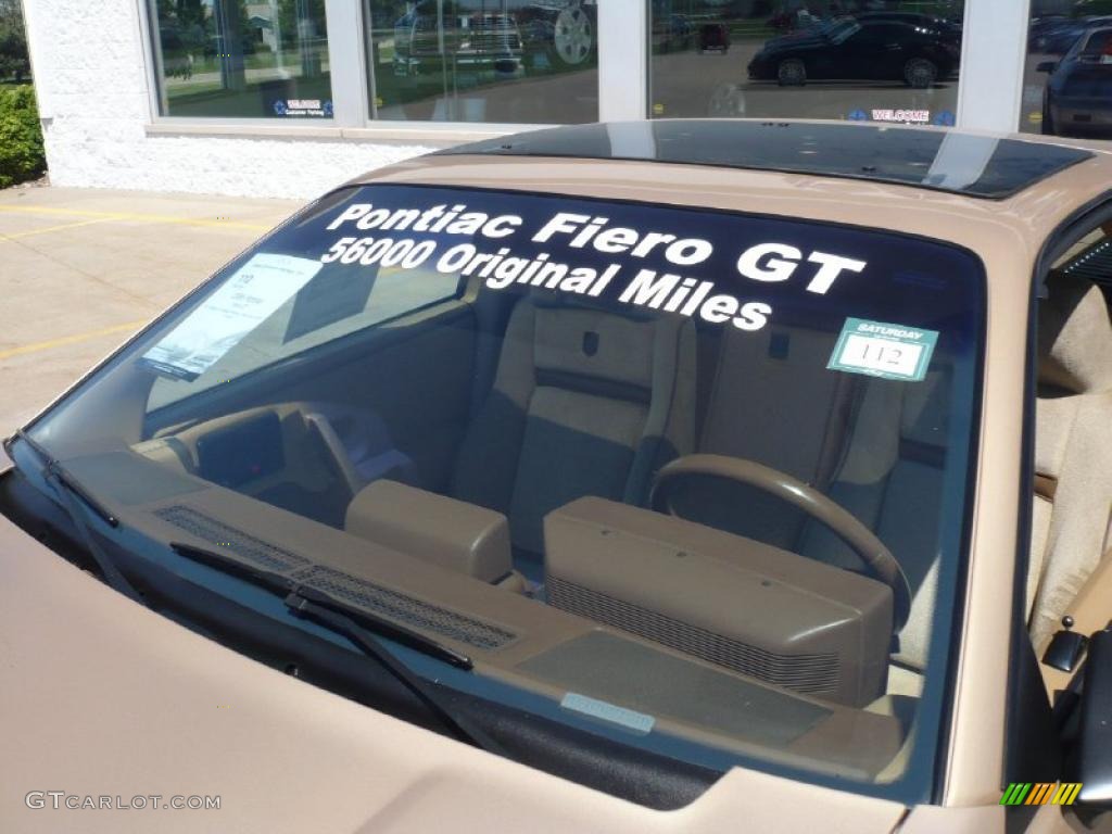 1986 Fiero GT - Gold Metallic / Beige photo #4