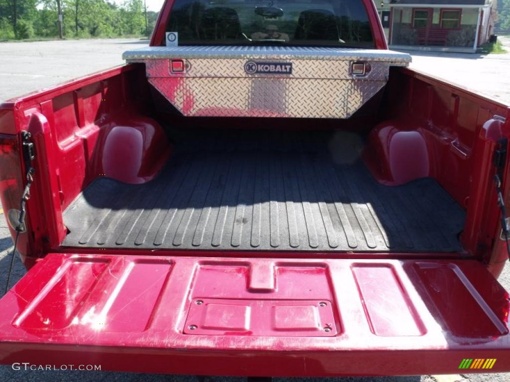 2008 Colorado LS Extended Cab - Victory Red / Medium Pewter photo #13