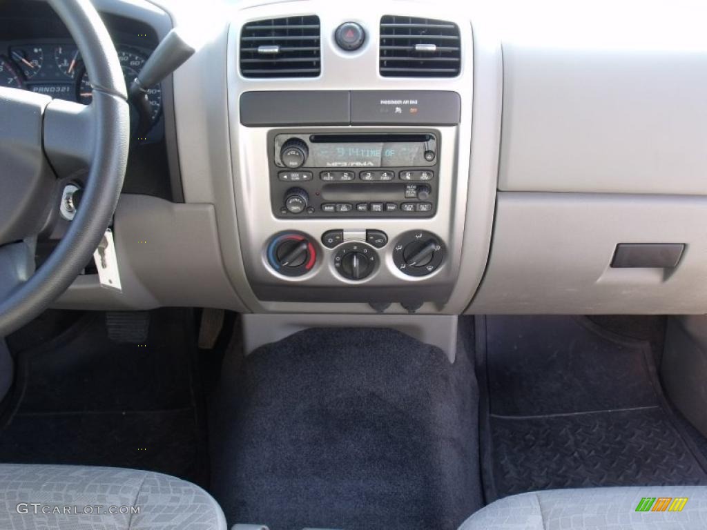 2008 Colorado LS Extended Cab - Victory Red / Medium Pewter photo #16