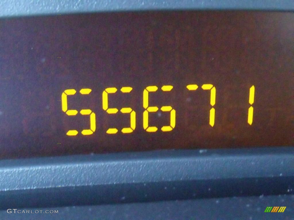 2008 Colorado LS Extended Cab - Victory Red / Medium Pewter photo #21