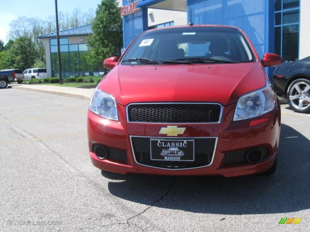 2010 Aveo Aveo5 LS - Sport Red / Charcoal photo #2