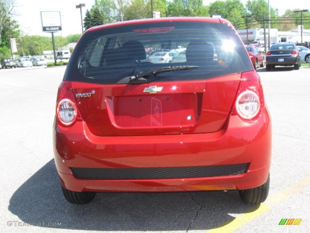 2010 Aveo Aveo5 LS - Sport Red / Charcoal photo #5