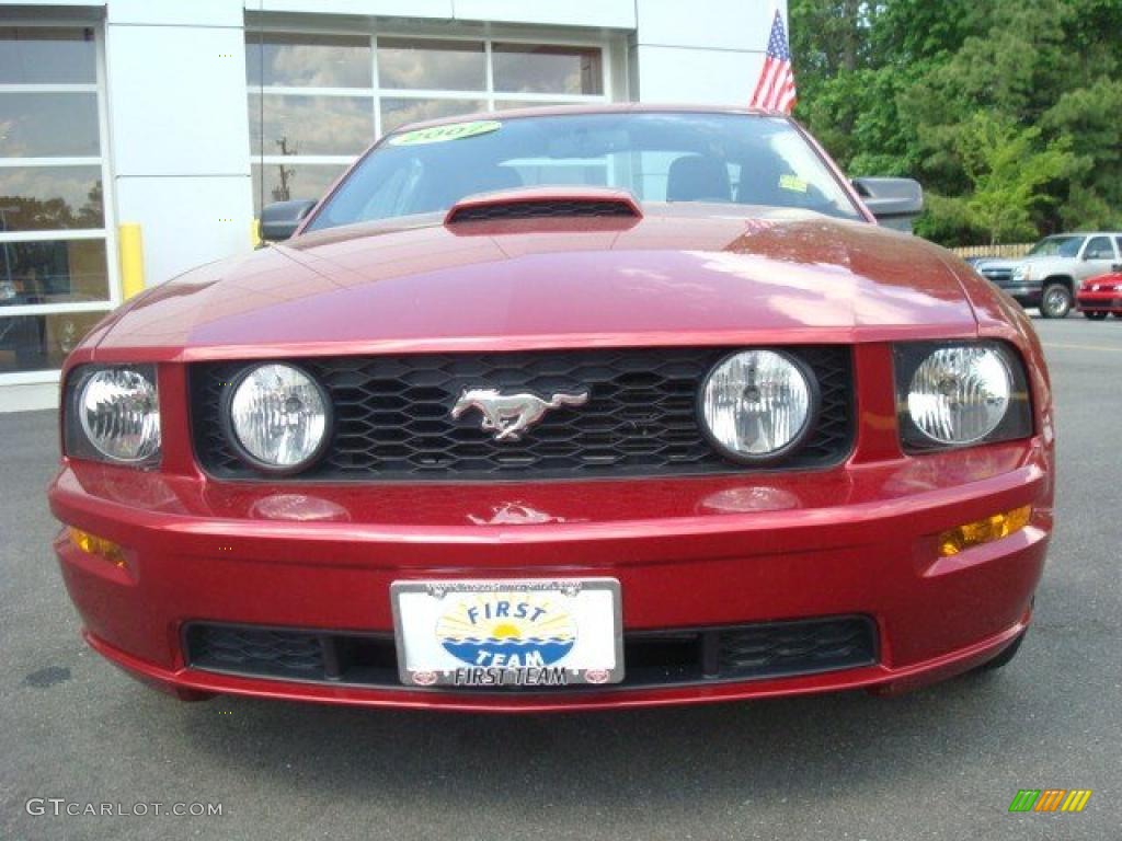 2007 Mustang GT Premium Coupe - Redfire Metallic / Dark Charcoal photo #7