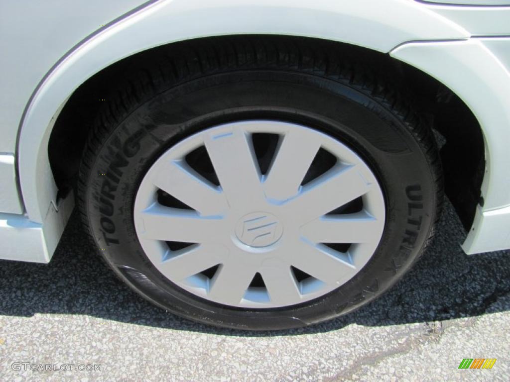 2006 Aerio AWD Sedan - White Pearl / Black photo #7