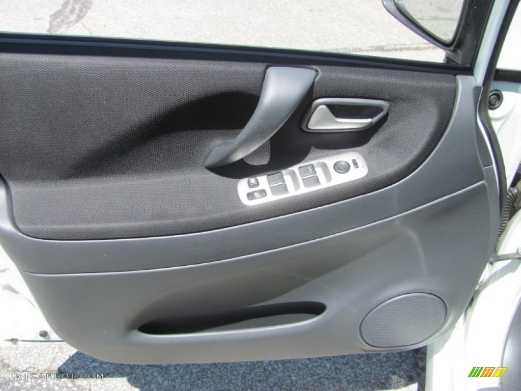 2006 Aerio AWD Sedan - White Pearl / Black photo #10