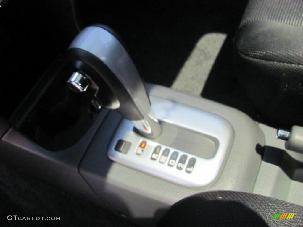 2006 Aerio AWD Sedan - White Pearl / Black photo #12