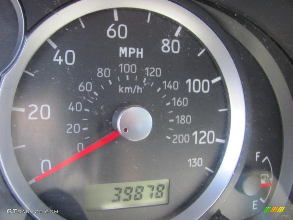 2006 Aerio AWD Sedan - White Pearl / Black photo #15