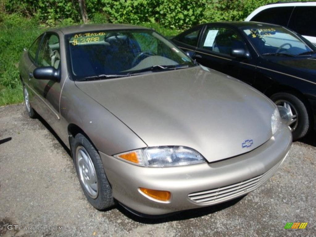 1997 Cavalier Coupe - Sandrift Metallic / Neutral photo #1