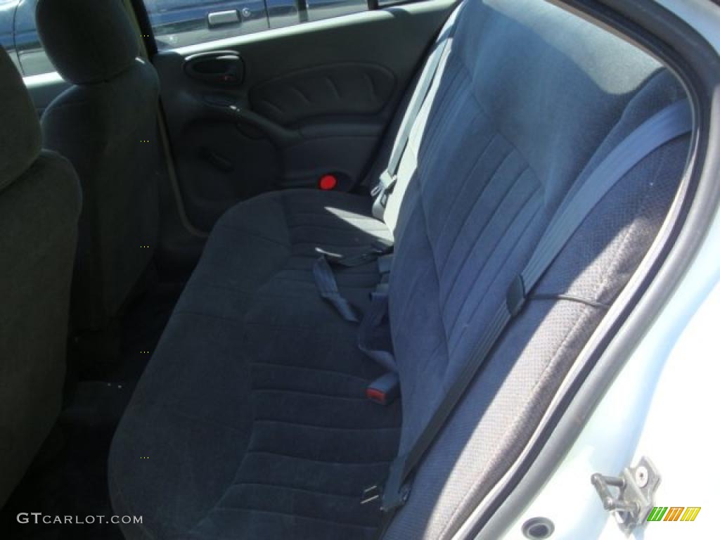 2000 Grand Am SE Sedan - Arctic White / Dark Pewter photo #9