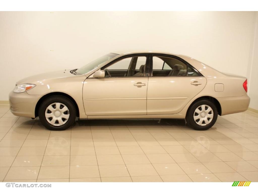 2003 Camry LE - Desert Sand Mica / Taupe photo #4