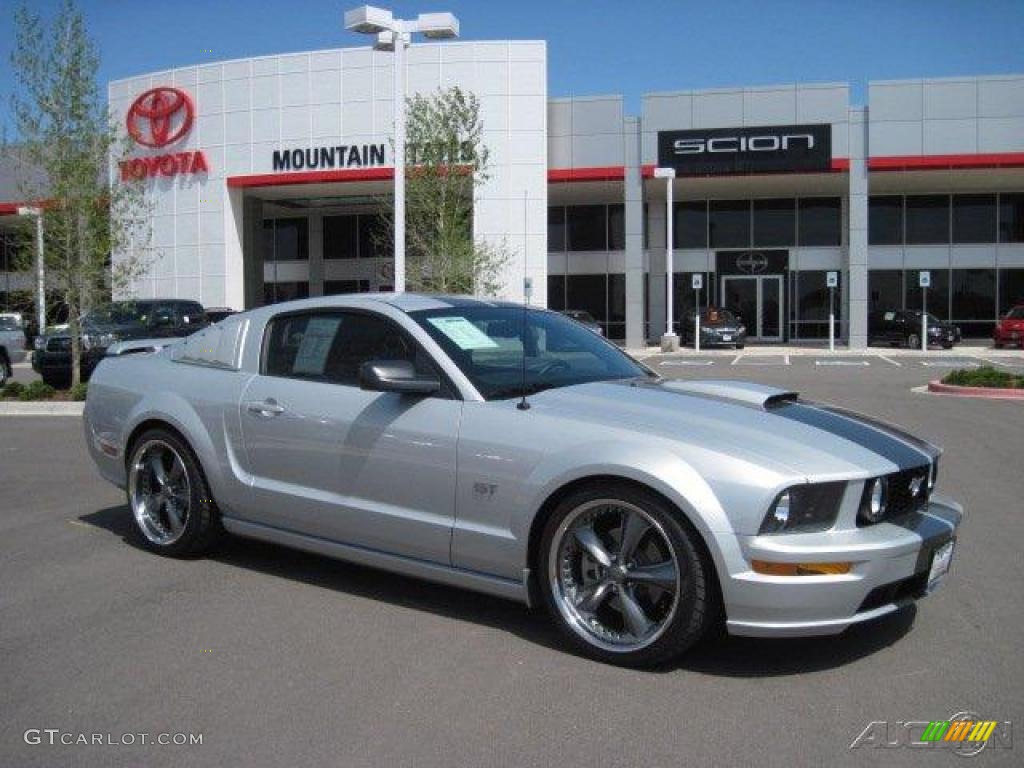 2007 Mustang GT Premium Coupe - Satin Silver Metallic / Dark Charcoal photo #1