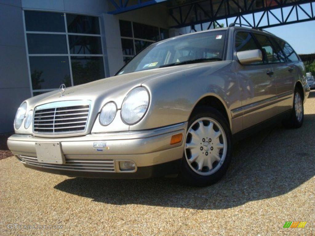 1999 E 320 Wagon - Smoke Silver Metallic / Parchment photo #1