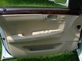 White Diamond - DTS Sedan Photo No. 13