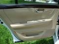White Diamond - DTS Sedan Photo No. 24