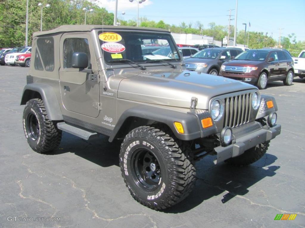 2004 Wrangler Sport 4x4 - Light Khaki Metallic / Khaki photo #5