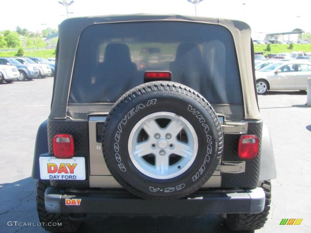2004 Wrangler Sport 4x4 - Light Khaki Metallic / Khaki photo #6