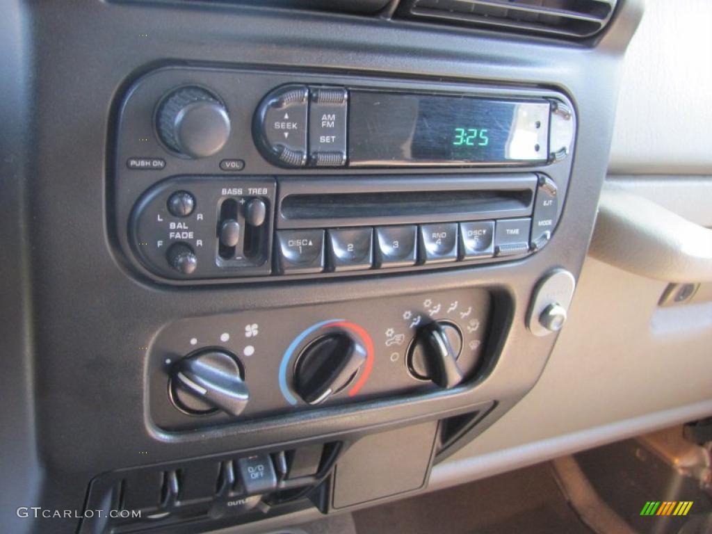 2004 Wrangler Sport 4x4 - Light Khaki Metallic / Khaki photo #11