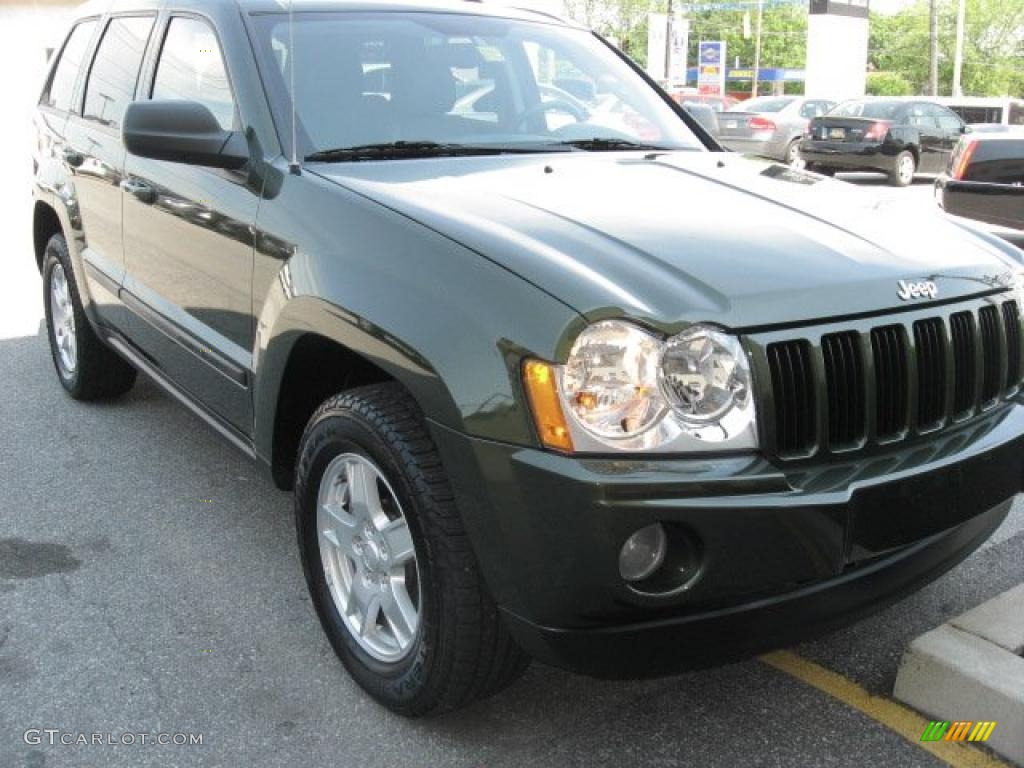 2007 Grand Cherokee Laredo 4x4 - Jeep Green Metallic / Medium Slate Gray photo #55