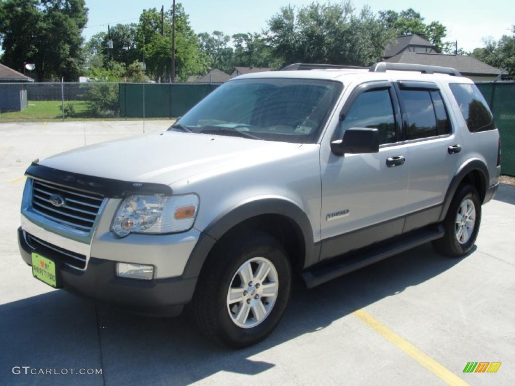 2006 Explorer XLT - Silver Birch Metallic / Stone photo #7