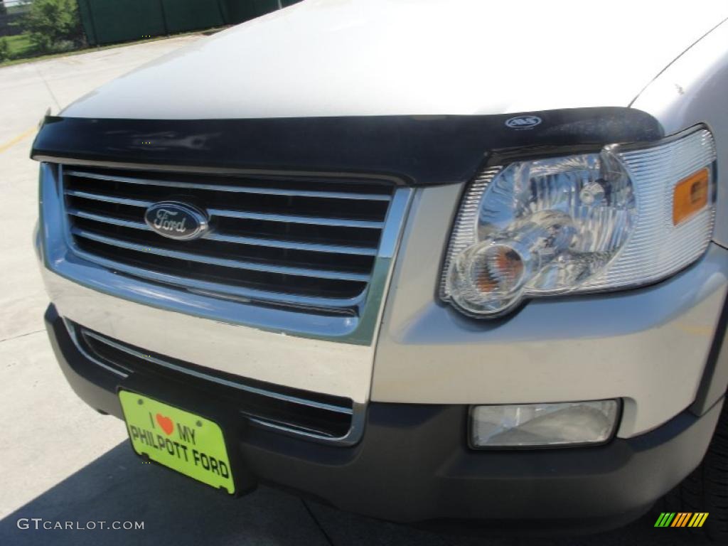 2006 Explorer XLT - Silver Birch Metallic / Stone photo #11